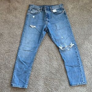 NWT Levi 501 Distressed Jeans Women Size 31. Length Short